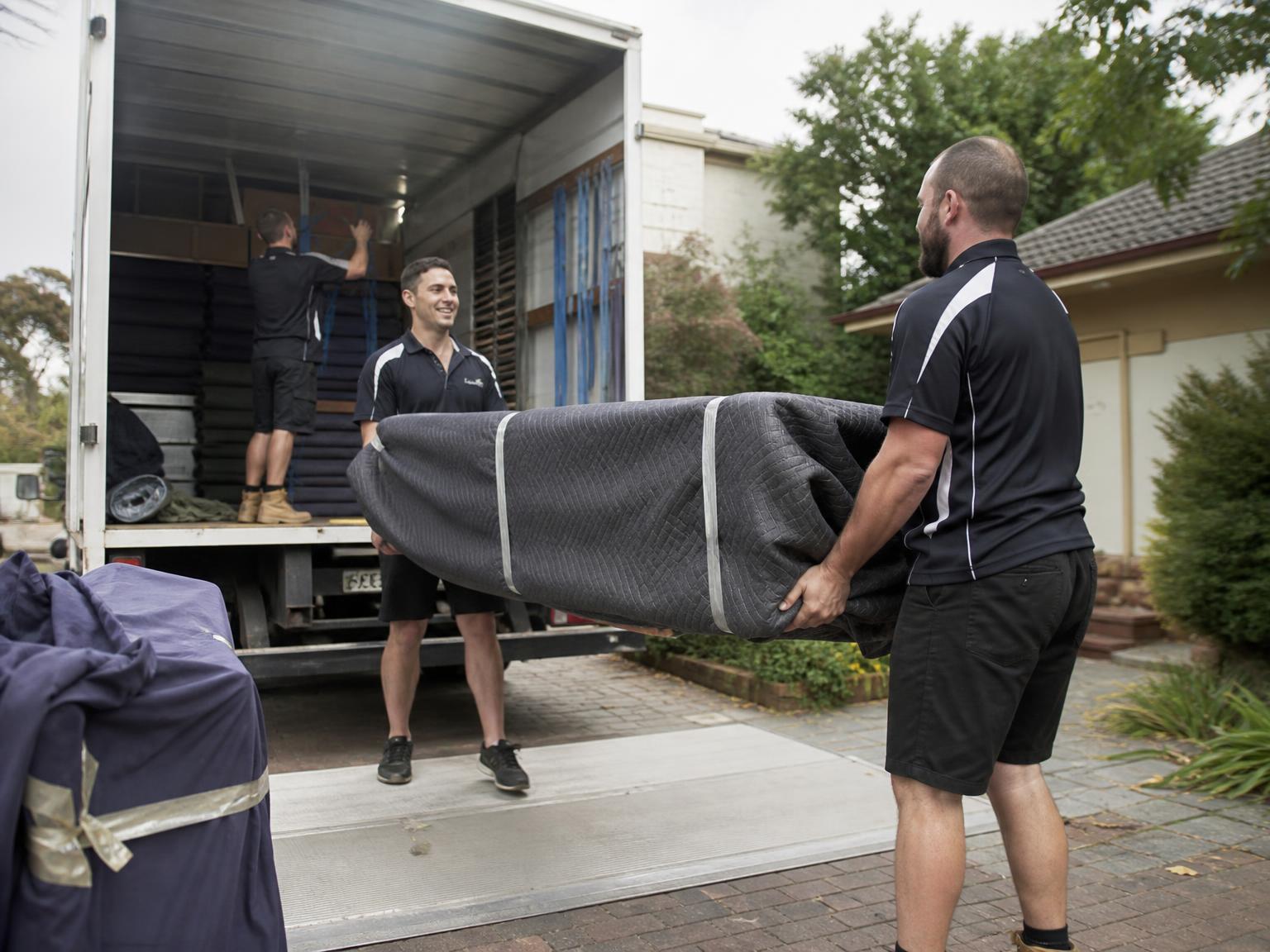 Removalists in Broadview, SA 5083