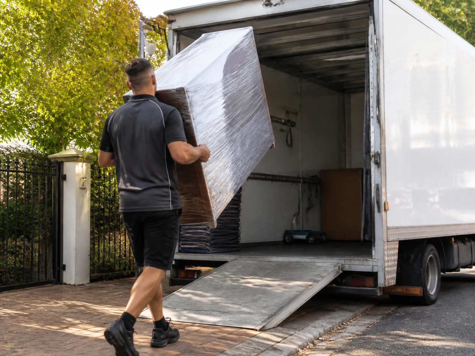 Adelaide to Geelong Removalists in Adelaide, SA