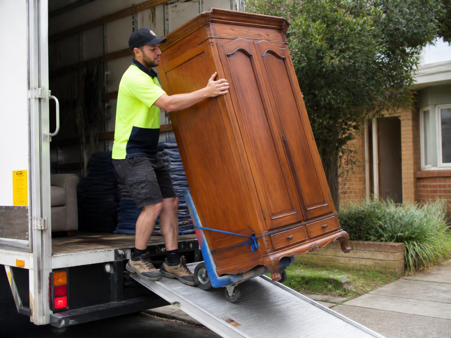 Removalists in Bedford Park